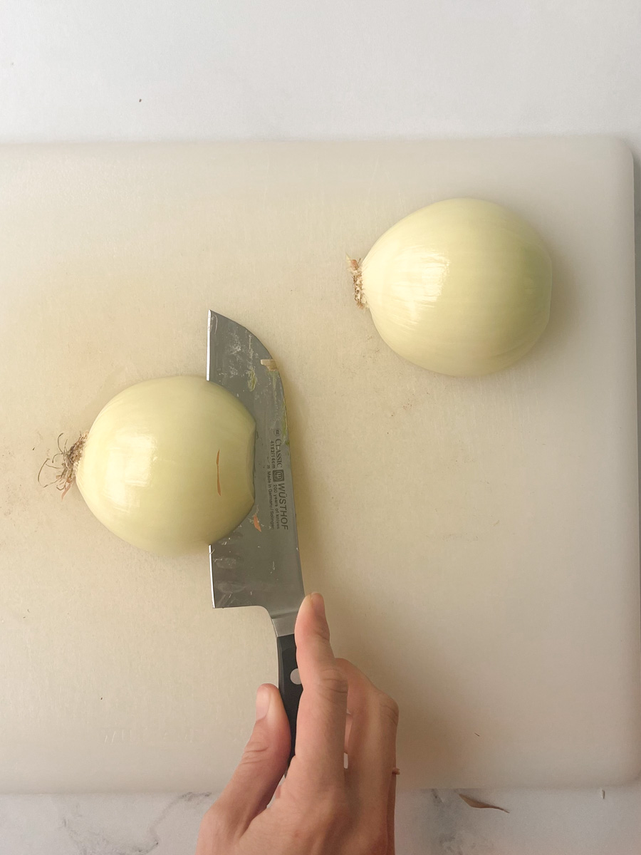 Slicing onion - perpendicular to stem