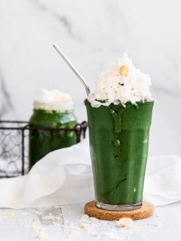 cropped-green-spirulina-smoothie-web-story-cover-1.jpg